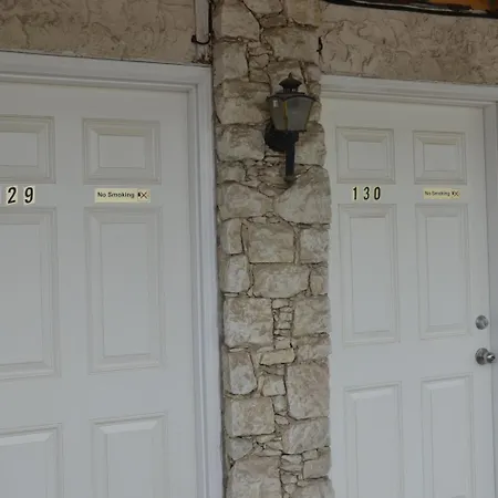 Coachman Inn-2