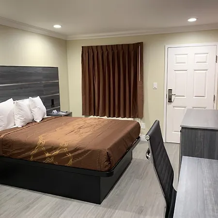 Pacific Inn Anaheim-2