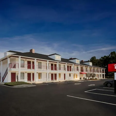 Red Roof Inn & Suites Wilson-2