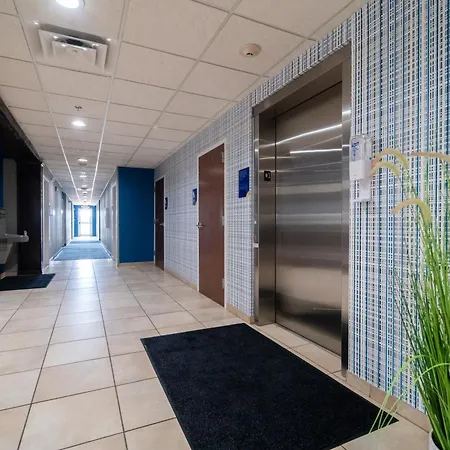 Microtel Inn & Suites By Wyndham Columbia-3