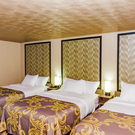 Aarya Hotel By Niagara Fashion Outlets-2