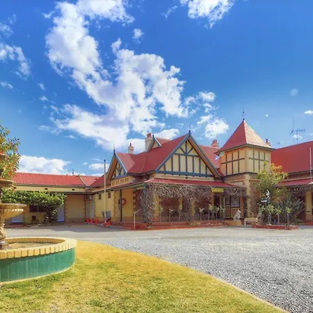 The Lodge Outback Motel-2