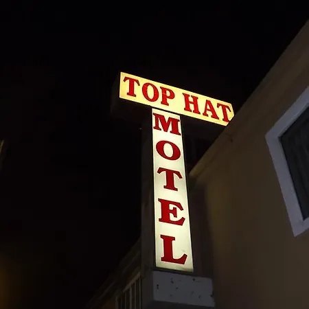 Top Hat Motel-3