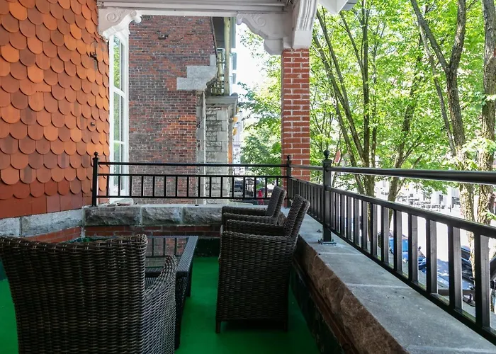 Hotel pres du College: Auberge Jeunesse Qbeds Hostel