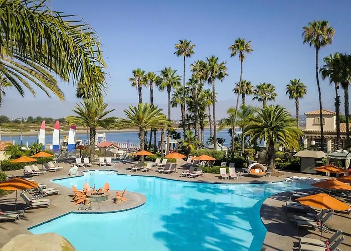 Pet Friendly hotel: San Diego Mission Bay Resort