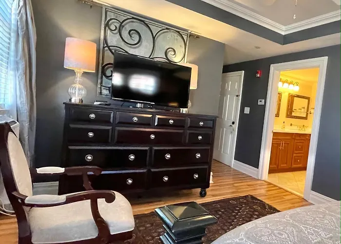 Resort: Atlantis Inn Hotel (Adults Only)