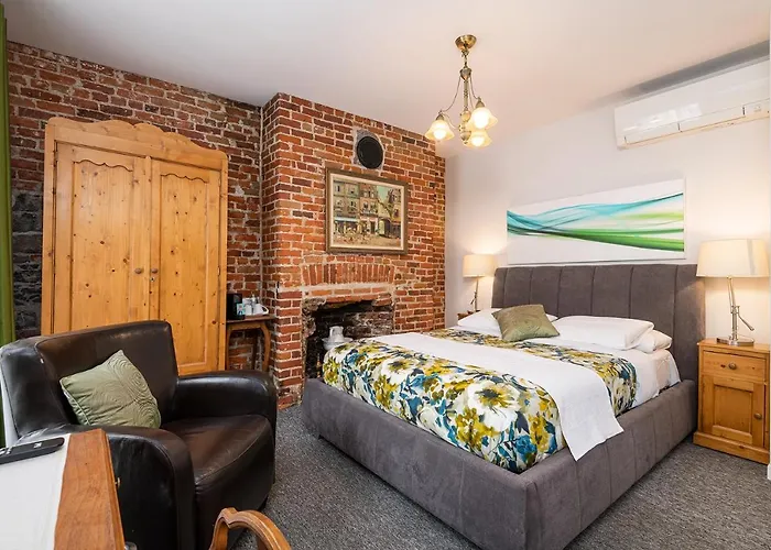 B&B only: Le Coureur Des Bois