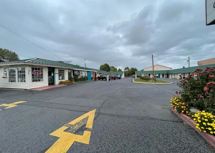 Rainbow Motel