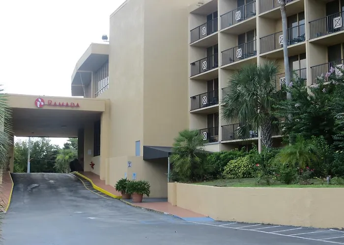 Cheap hotel: Ramada Downtown Orlando