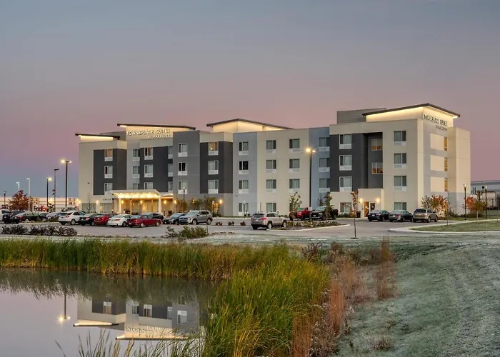 Hotel near College: Towneplace Suites By Marriott Indianapolis Airport