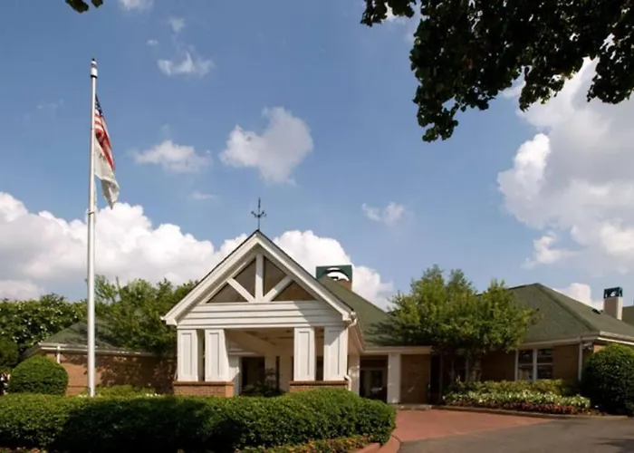 Homewood Suites By Hilton Memphis-Poplar