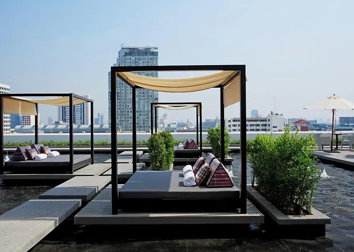 Hotel with view: Centara Watergate Pavilion Hotel Bangkok