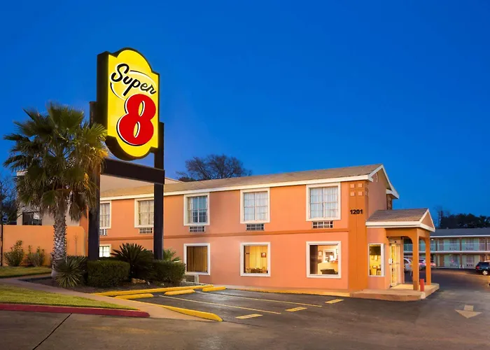Super 8 By Wyndham Austin Downtown/Capitol Area