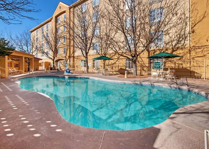 Romantic hotel: La Quinta By Wyndham Albuquerque West