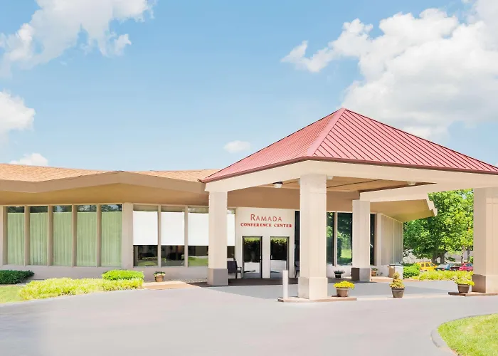Ramada By Wyndham Lexington North Hotel & Conference Center