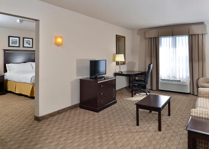 Holiday Inn Express & Suites Albuquerque Historic Old Town By Ihg