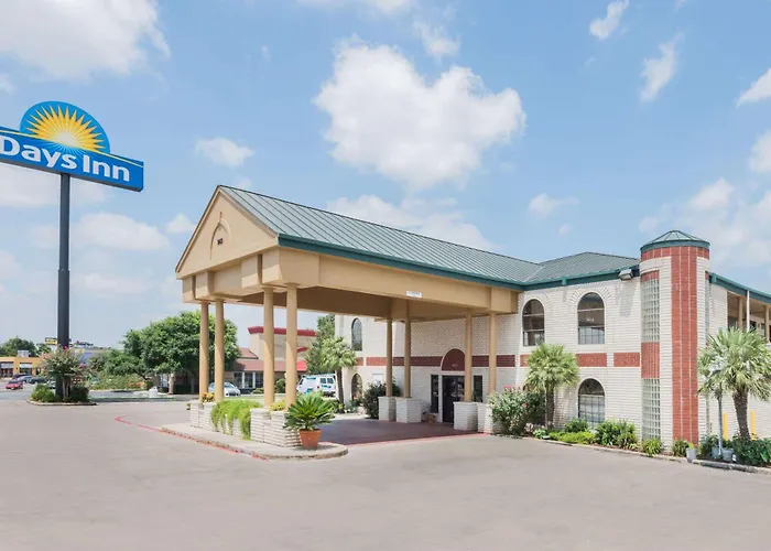 Dog friendly hotels Days Inn By Wyndham New Braunfels