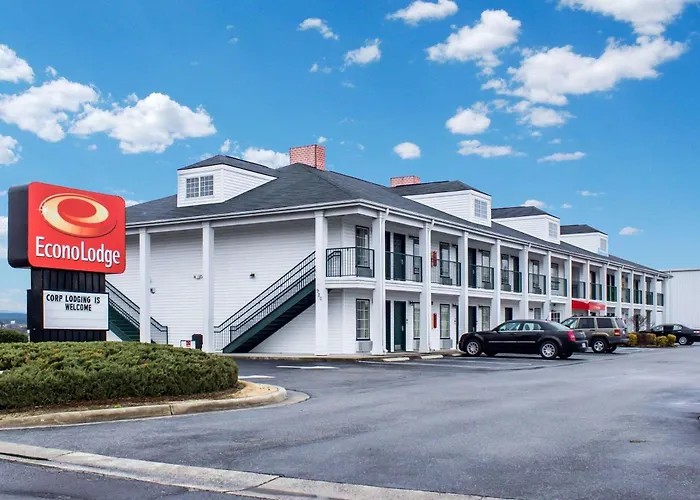 Cheap hotel: Econo Lodge Greenville Near University
