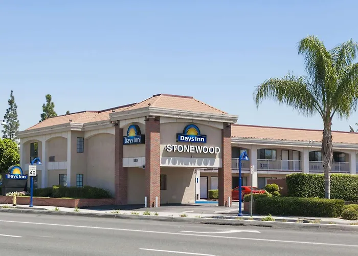 Days Inn By Wyndham Downey