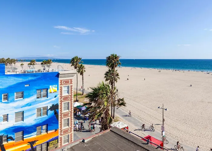 Airport Hotel: Venice Suites