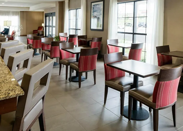 Comfort Inn & Suites West - Medical Center