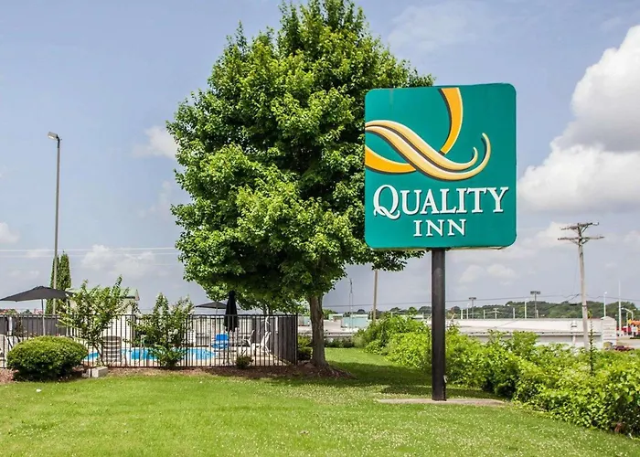 Pet Friendly hotel: Quality Inn Florence East