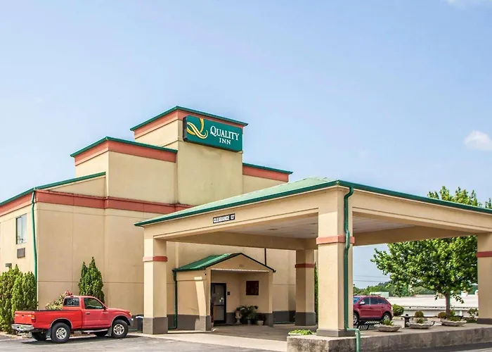 Pet Friendly hotel: Quality Inn Florence East