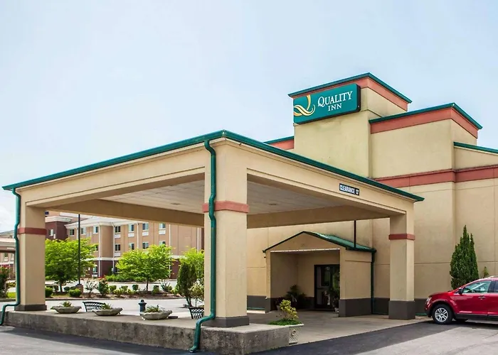 Pet Friendly hotel: Quality Inn Florence East