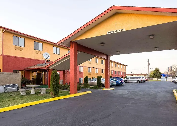 Cheap hotel: Quality Inn Moses Lake
