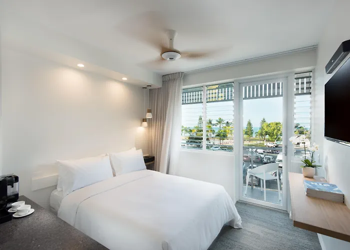 Hotel with Tennis: Heart Hotel And Gallery Whitsundays