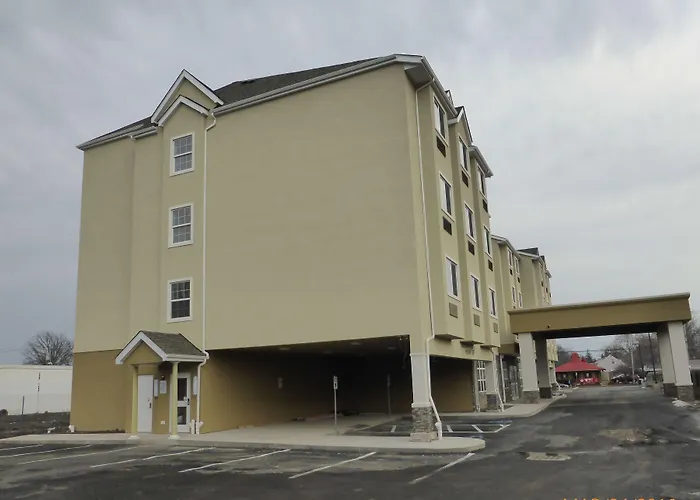 Romantic hotels Microtel Inn & Suites By Wyndham Niagara Falls