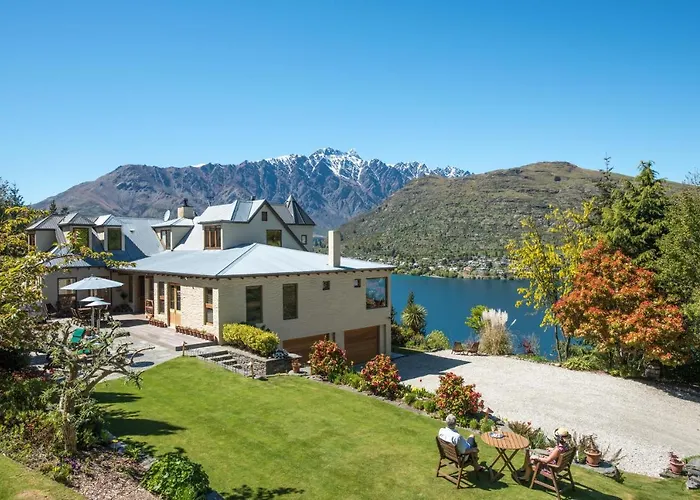 Private Villa: Pencarrow Boutique Lodge