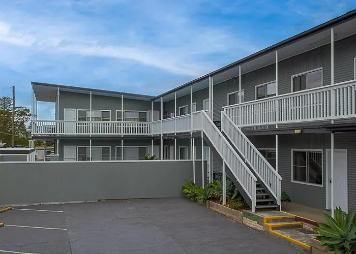 Pacific Motel 01