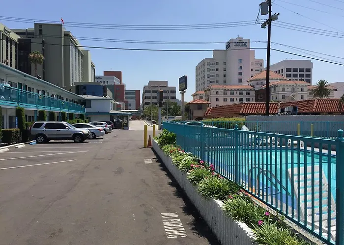 Travelodge By Wyndham Hollywood-Vermont/Sunset