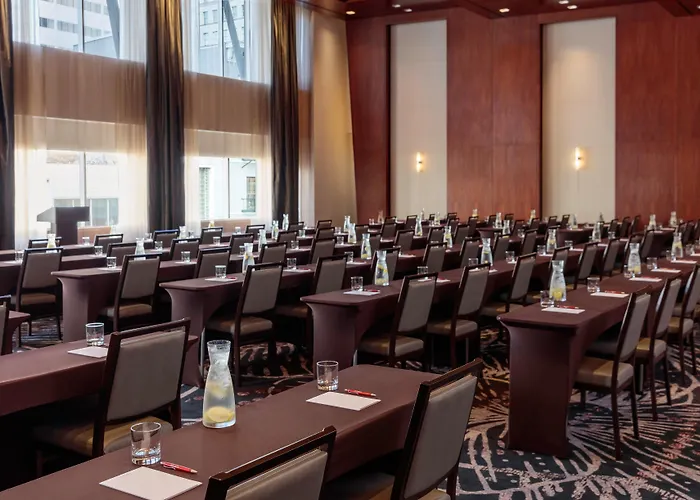 5 star hotel: Alma San Diego Downtown, A Tribute Portfolio Hotel