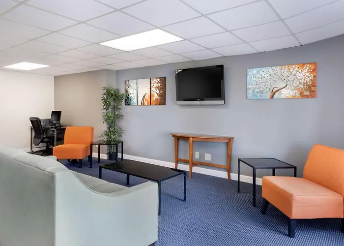 Quality Inn & Suites Lafayette I-65