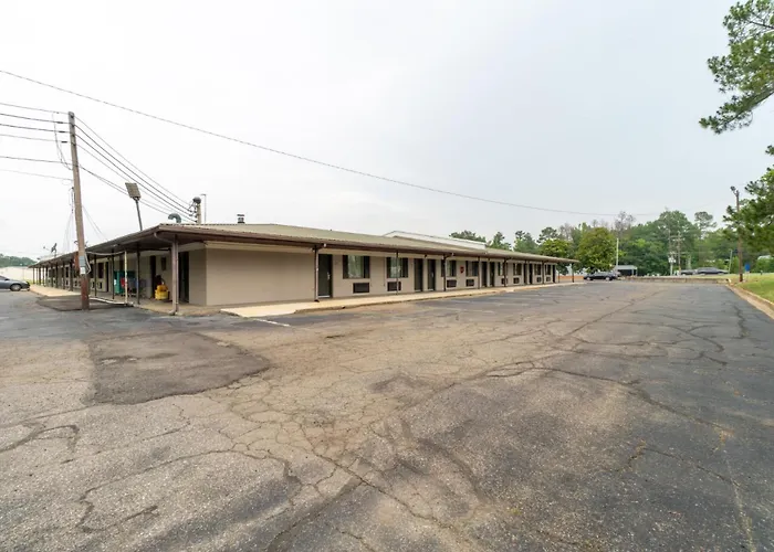 Holiday Terrace Motel