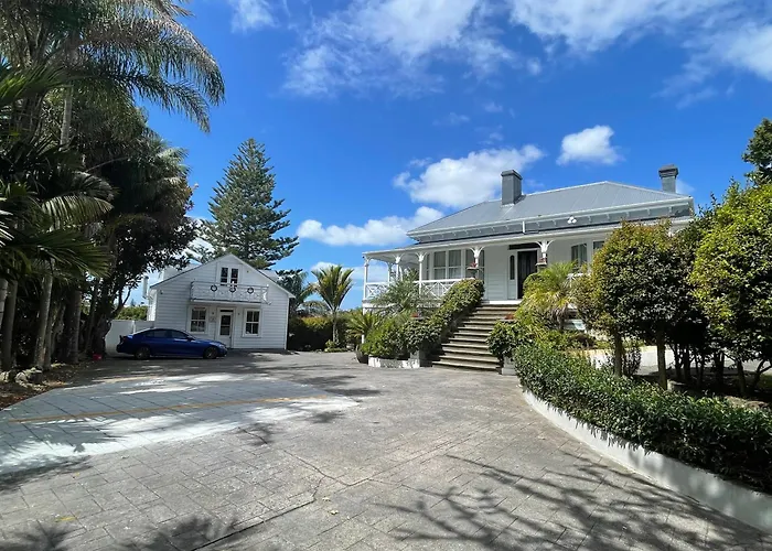 Guest house: Western Springs Villa To Auckland Central Heritage Villa