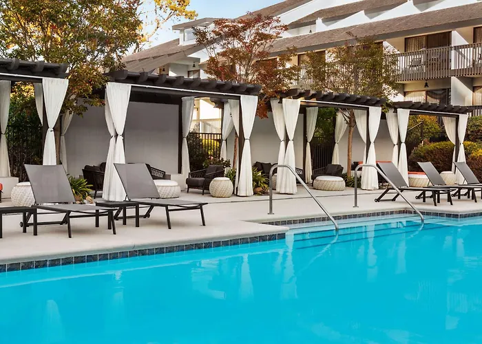 Hotel mit Tennis: Hilton Garden Inn Monterey