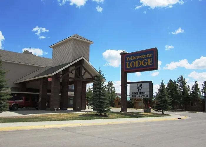 Yellowstone Lodge