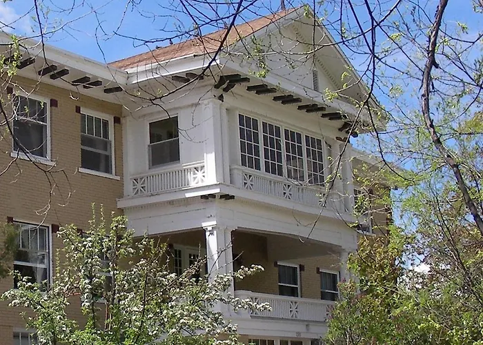 Riverside Hot Springs Inn & Spa - Adults Only