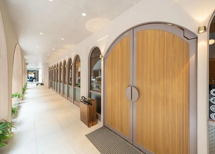 Luxury hotel only: Inns Hotel