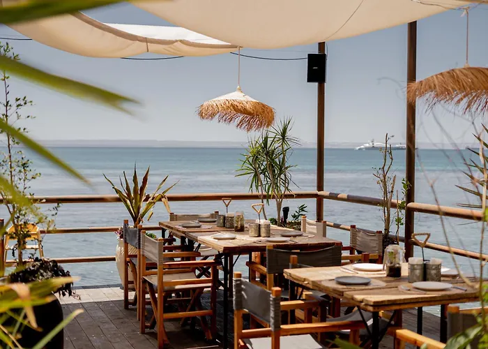  La Concha Beach & Club