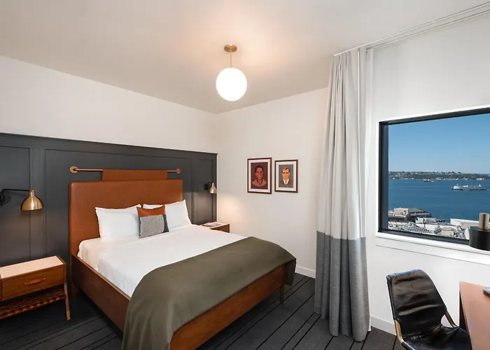 Airport Hotel: The State Hotel