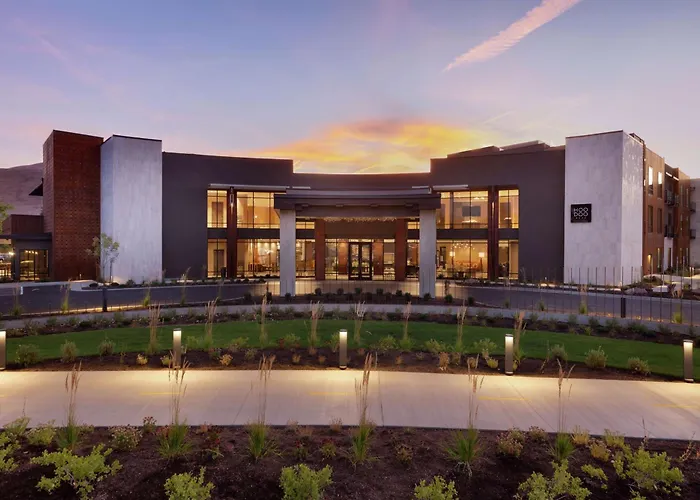 Hoodoo Moab, Curio Collection By Hilton