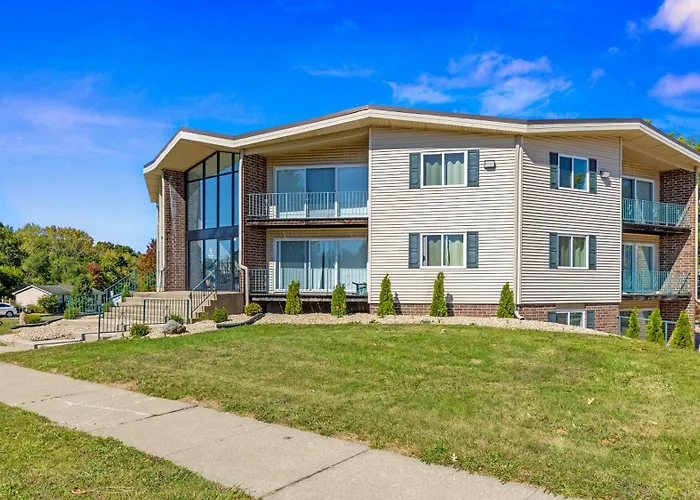 Hotel: The Concord Place