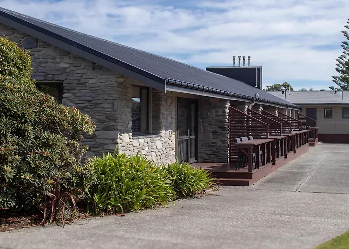 Airport Hotel: Paroa Hotel