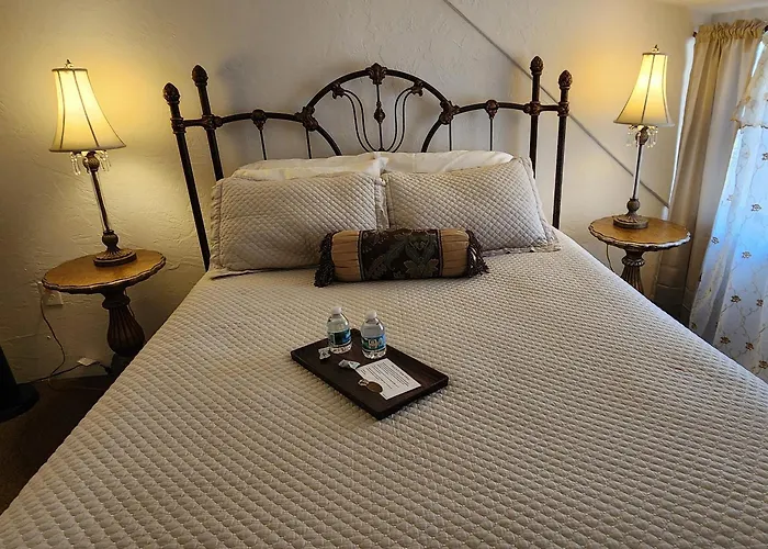 Pool Villa: Lily Creek Lodge
