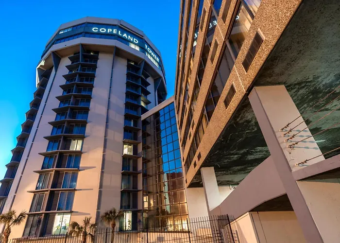 Airport Hotel: Comfort Inn & Suites At Copeland Tower