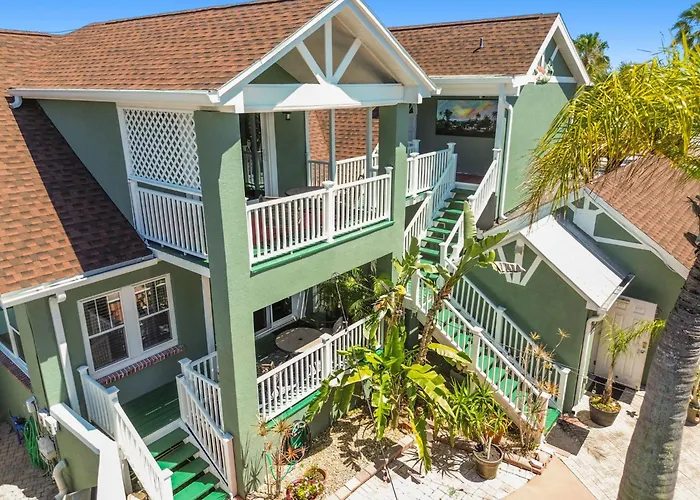 B&B only: Sea Breeze Manor Inn